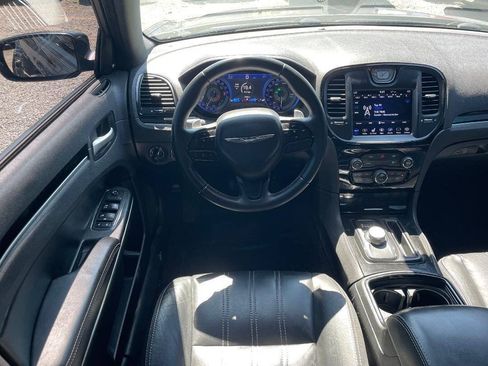 Used 2018 Chrysler 300 S RWD image 14