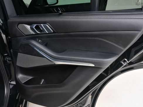 Used 2025 BMW X5 xDrive40i w/ Executive Package image 26