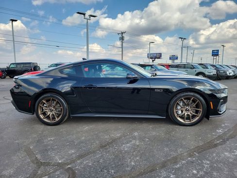 Used 2025 Ford Mustang GT Premium image 3
