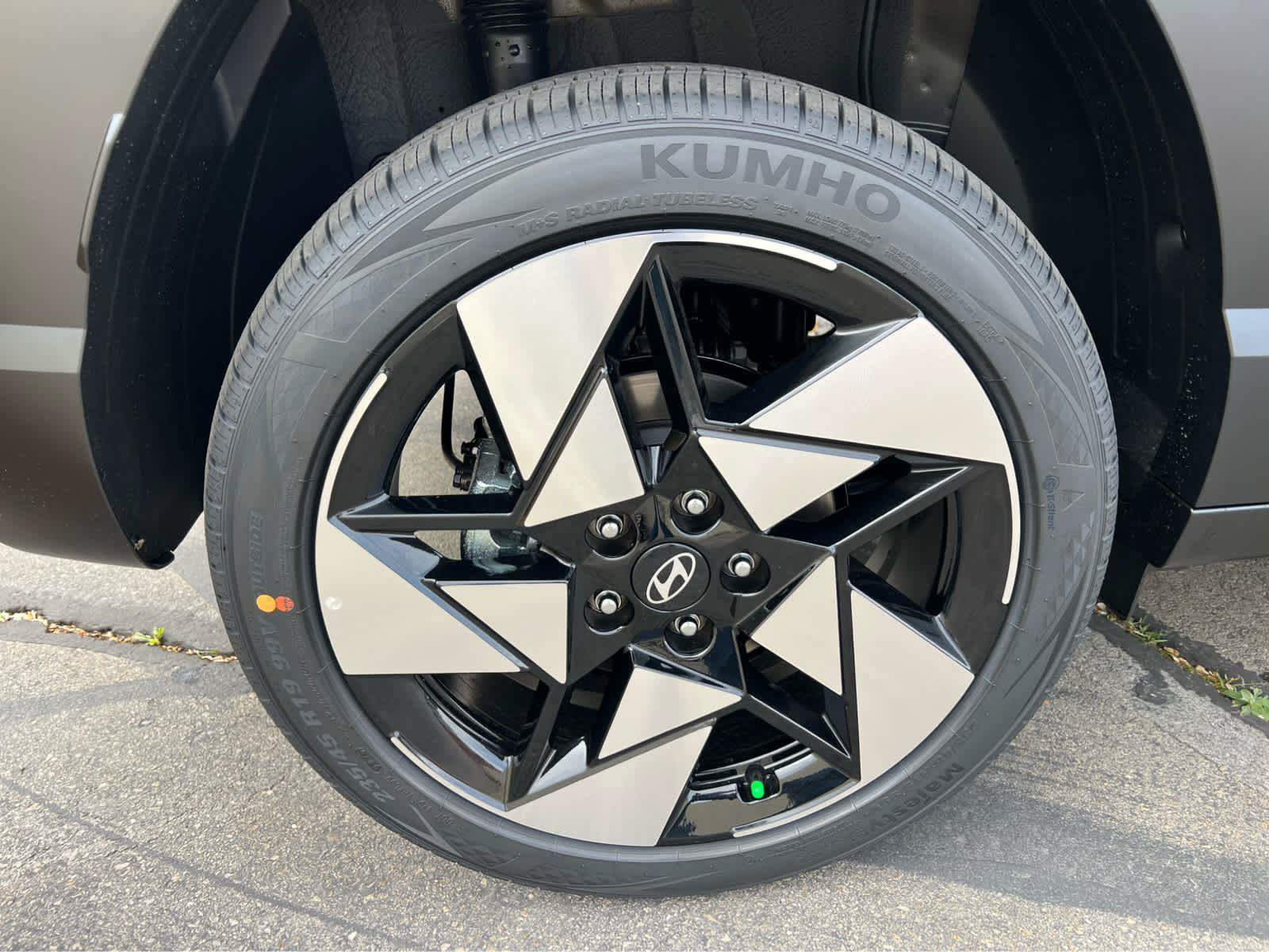 New 2026 Hyundai Kona Limited AWD/4WD image 15
