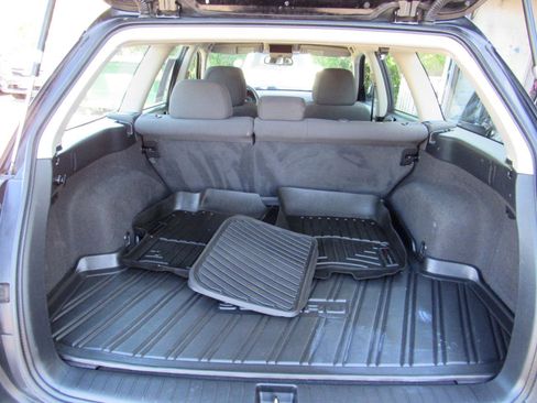 Used 2009 Subaru Outback 2.5i AWD/4WD image 14