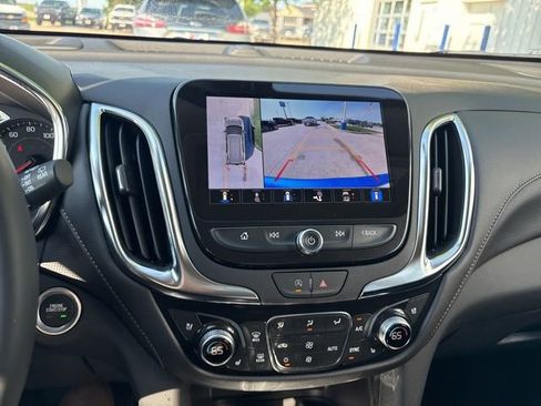 Used 2024 Chevrolet Equinox Premier AWD/4WD image 18