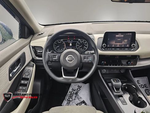 Used 2021 Nissan Rogue SV AWD/4WD image 17