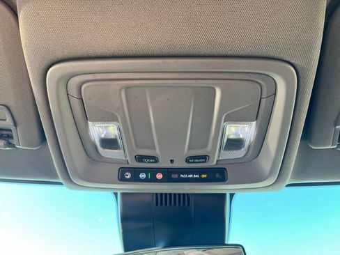 Used 2022 Chevrolet Silverado 1500 LT image 29