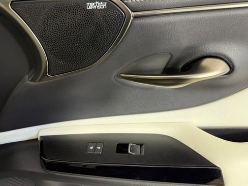 Used 2024 Lexus ES 350 F Sport w/ Accessory Package (Z2) FWD image 32