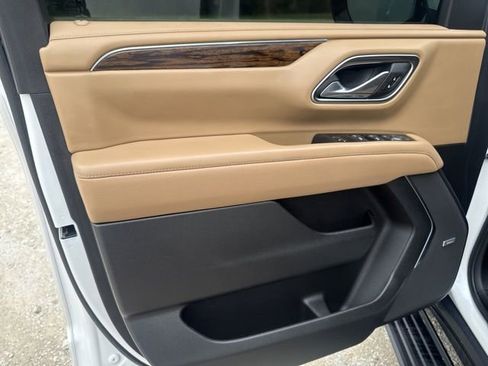 Used 2023 Chevrolet Tahoe Premier w/ Premium Package 2 image 18