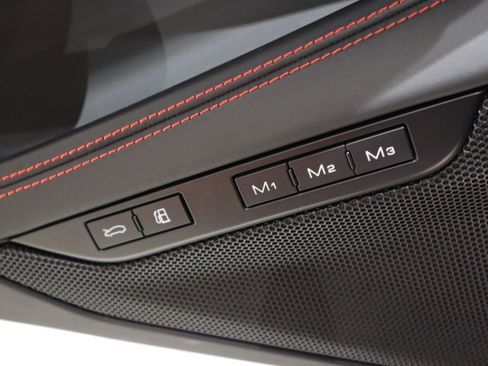 Used 2022 Ferrari F8 Tributo image 27