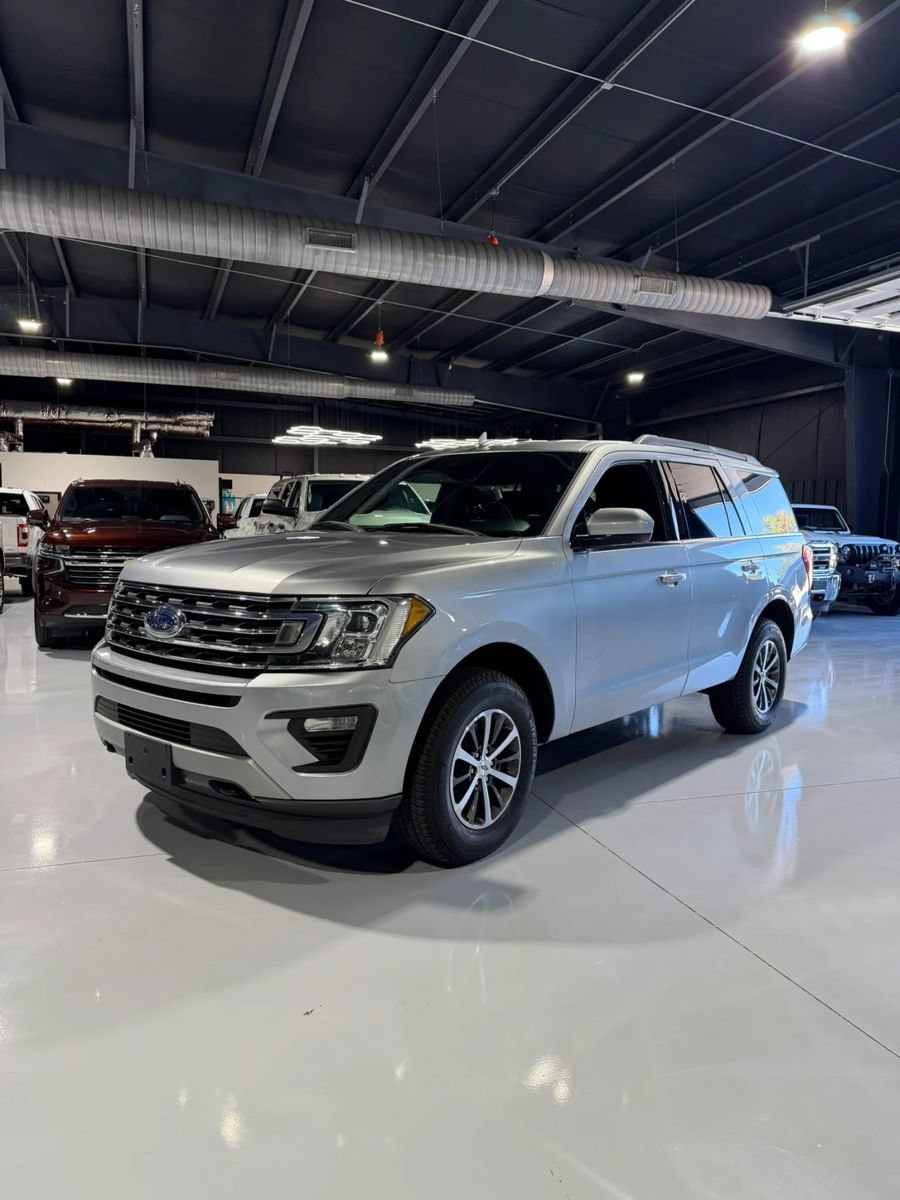 Used 2020 Ford Expedition XLT AWD/4WD image 3