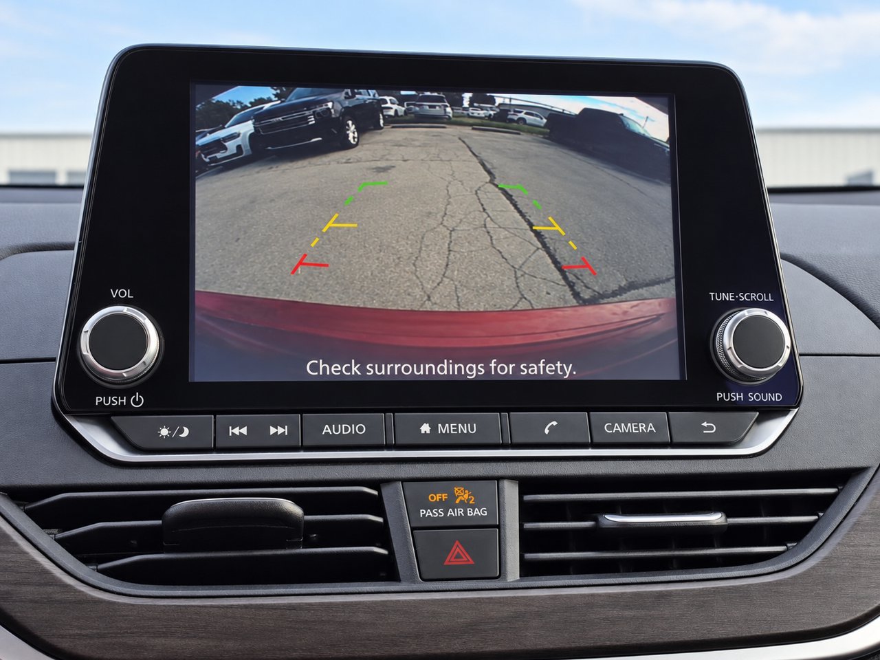 Used 2025 Nissan Altima 2.5 SV FWD image 17