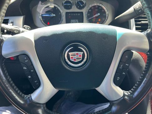 Used 2011 Cadillac Escalade Luxury AWD/4WD image 22