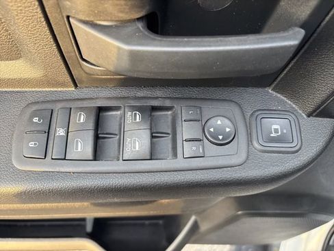 Used 2024 RAM 3500 Tradesman w/ Chrome Appearance Group image 23