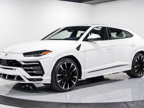 Used 2021 Lamborghini Urus image 7