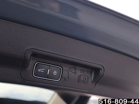 Used 2025 Ford Explorer Active image 34