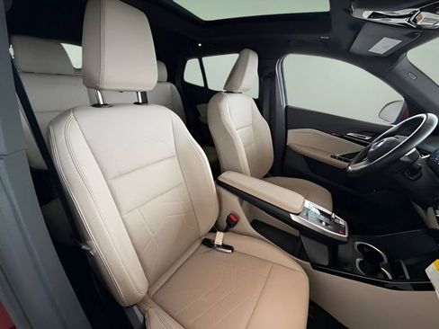 Used 2025 BMW X2 xDrive28i image 36