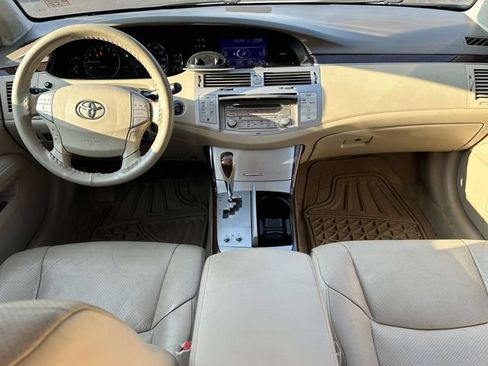 Used 2010 Toyota Avalon Limited FWD image 15