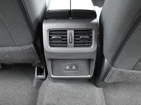 Used 2024 Nissan Rogue SV image 18