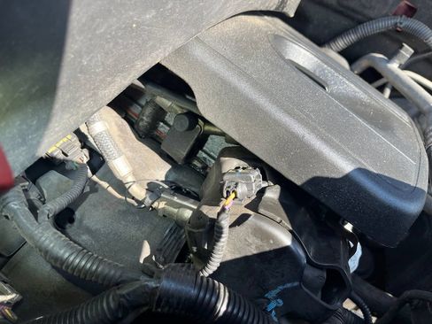 Used 2011 GMC Terrain SLE FWD image 12