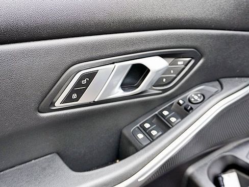 Used 2022 BMW 330i Sedan w/ Driving Assistance Package image 24