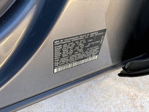 Used 2023 Volkswagen Atlas Cross Sport SE image 34