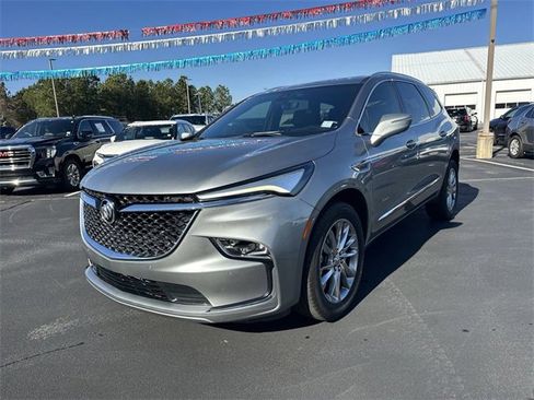 Used 2023 Buick Enclave Avenir w/ Avenir Technology Package image 4
