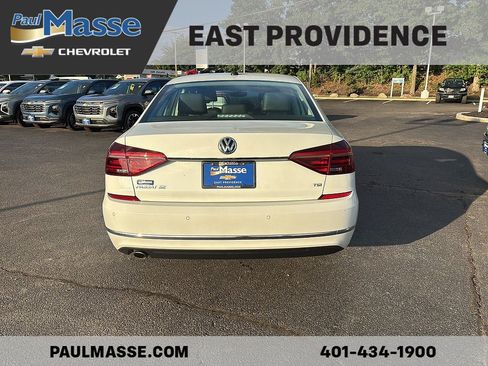 Used 2018 Volkswagen Passat 2.0T SE FWD image 7