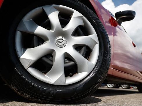 Used 2015 MAZDA MAZDA3 i SV image 29