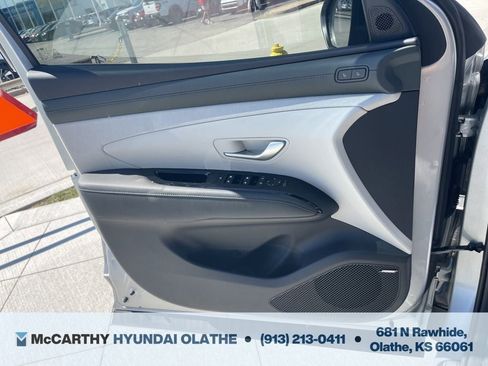 Certified 2025 Hyundai Tucson Limited FWD image 39