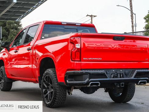 Used 2024 Chevrolet Silverado 1500 LT Trail Boss w/ Convenience Package II AWD/4WD image 4