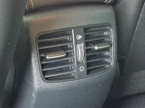 Used 2020 Kia Niro EX image 16