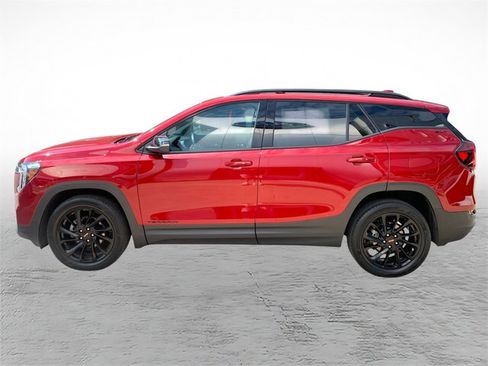 Used 2023 GMC Terrain SLT w/ Tech Package AWD/4WD image 5