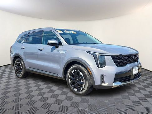 Certified 2025 Kia Sorento S w/ Panoramic Sunroof Package FWD image 1