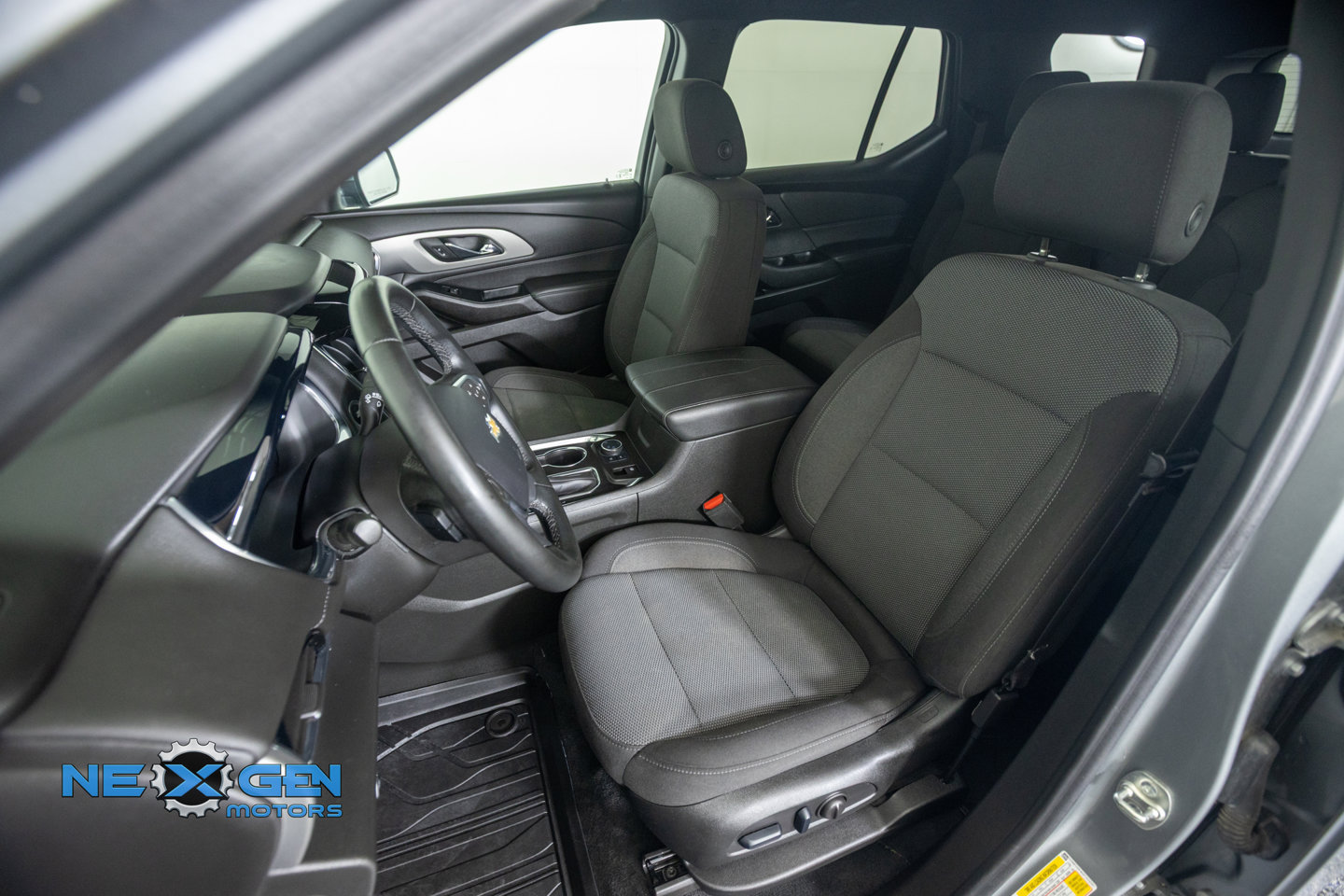 Used 2023 Chevrolet Traverse LT w/ LPO, Floor Liner Package AWD/4WD image 26