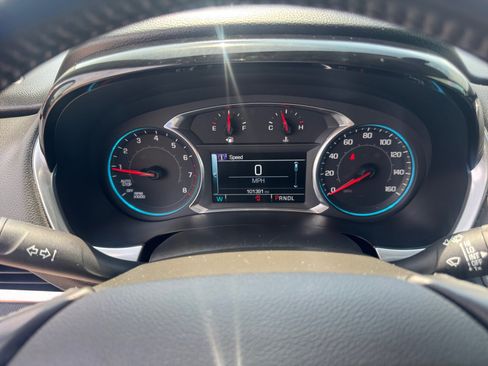 Used 2018 Chevrolet Traverse LT FWD image 13