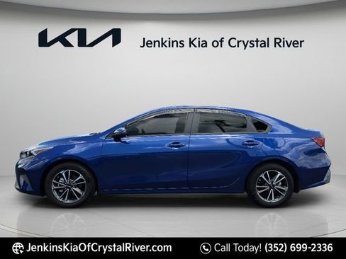 Used 2024 Kia Forte LXS w/ LXS Technology Package FWD image 13