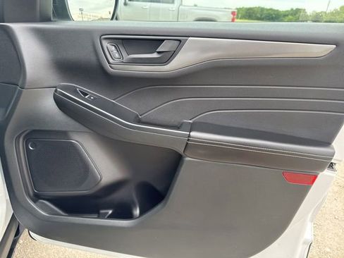 Used 2025 Ford Escape Active AWD/4WD image 18
