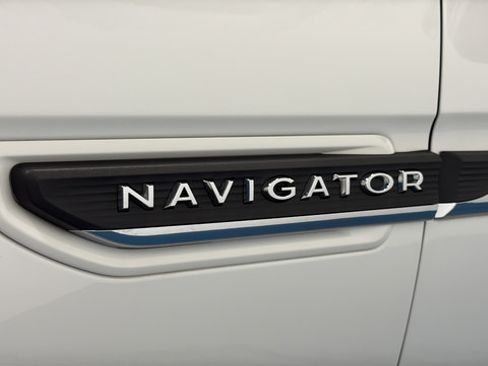 Used 2023 Lincoln Navigator L Reserve w/ Equipment Group 201A AWD/4WD image 47