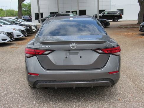 Certified 2023 Nissan Sentra SV FWD image 4
