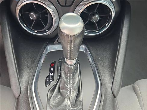 Used 2022 Chevrolet Camaro LT RWD image 9