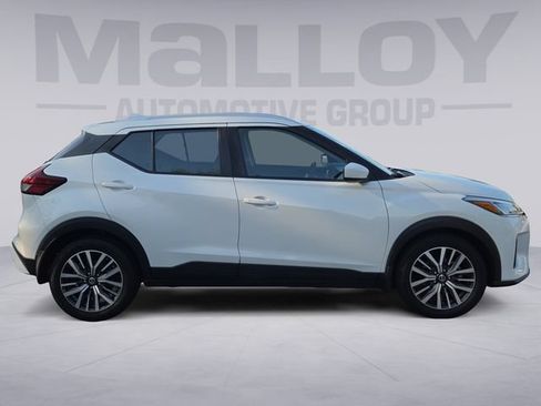 Used 2021 Nissan Kicks SV FWD image 6