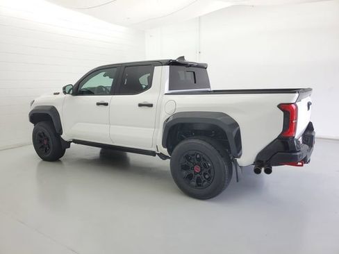 Used 2024 Toyota Tacoma TRD Pro AWD/4WD image 7