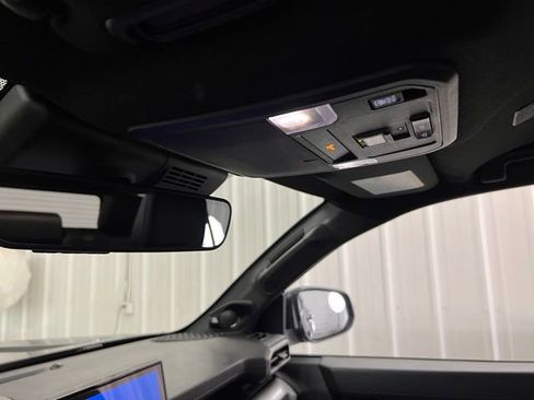 Used 2025 Toyota 4Runner TRD Off-Road Premium image 32