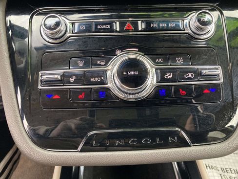 Certified 2022 Lincoln Corsair Reserve w/ Elements Package image 26