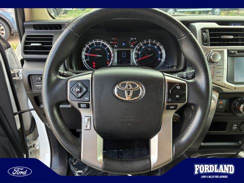 Used 2018 Toyota 4Runner SR5 Premium AWD/4WD image 9