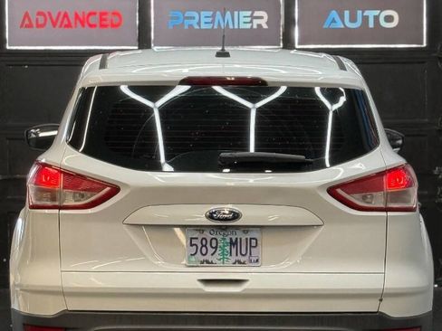 Used 2014 Ford Escape S image 17