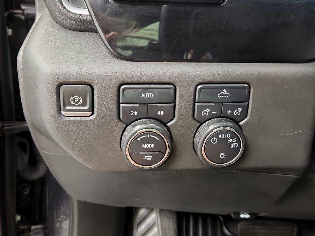 Used 2023 Chevrolet Silverado 1500 LT AWD/4WD image 36