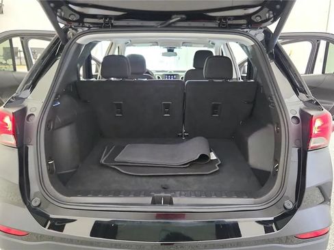 Used 2023 Chevrolet Equinox LT FWD image 19