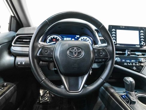 Used 2023 Toyota Camry SE image 16