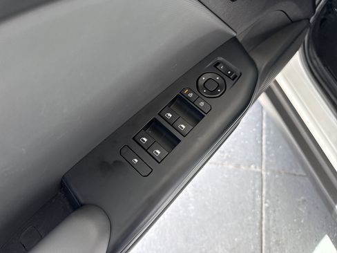 Used 2025 Kia K4 FWD image 14