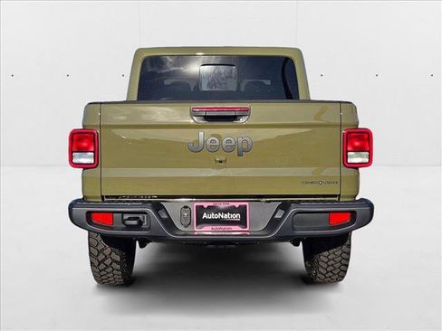 New 2025 Jeep Gladiator Sport image 5