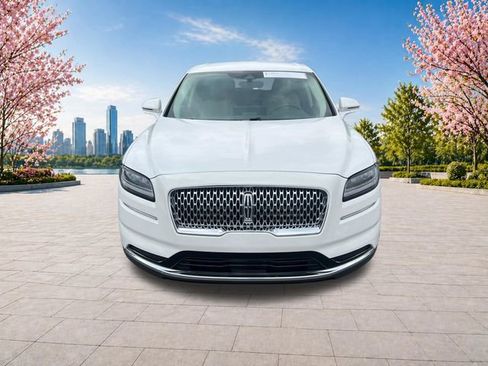 Used 2023 Lincoln Nautilus FWD w/ Premium Package image 12